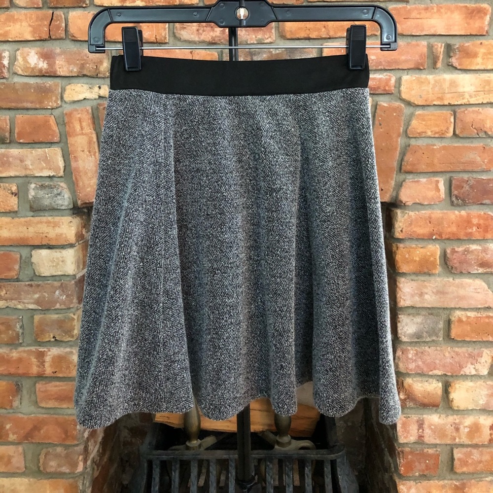 Grey H&M Skirt 🌸🌼🌺